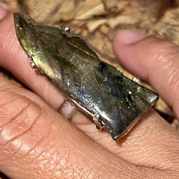 Raw Labradorite Ring Size 6 1/4 - Picture 9 of 15